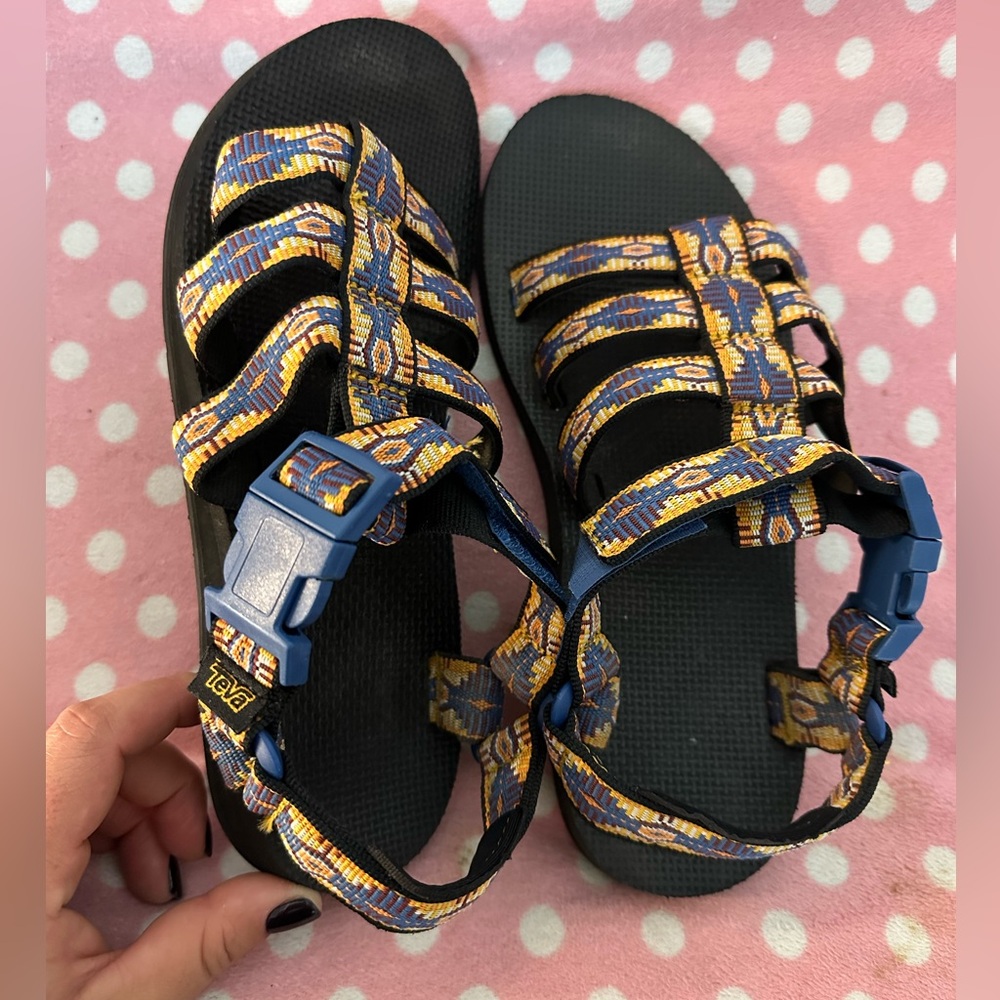 Unique Teva sandals size 7 women’s - Picture 5 of 8